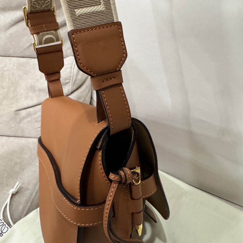 LOEWE 焦糖色 small gate-12