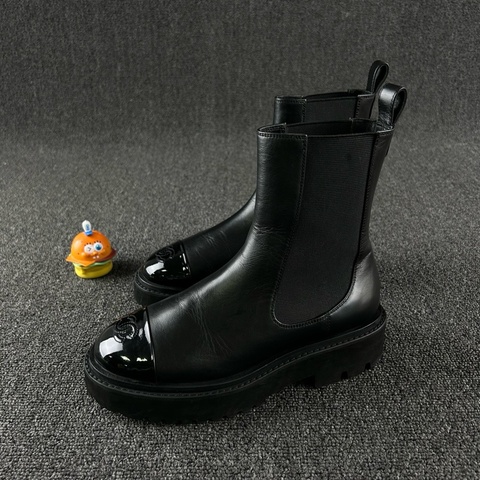 98新Chanel香奈兒黑色切爾西靴 尺碼：38 碼