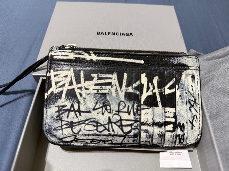 BALENCIAGA 巴黎世家 Le Cagole 經典 鉚釘塗鴉羊皮卡片零錢包-2