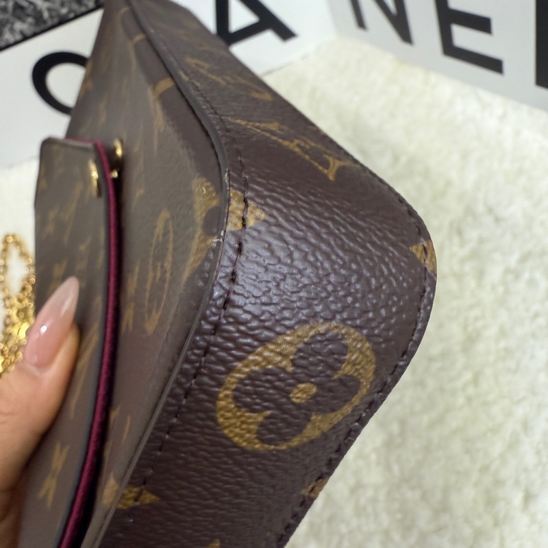 LV三合一 斜挎包-4