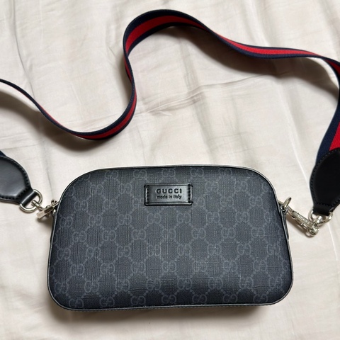 少用閒置品_大全配_台灣購證_Gucci_經典黑老花相機包_5748865RLN