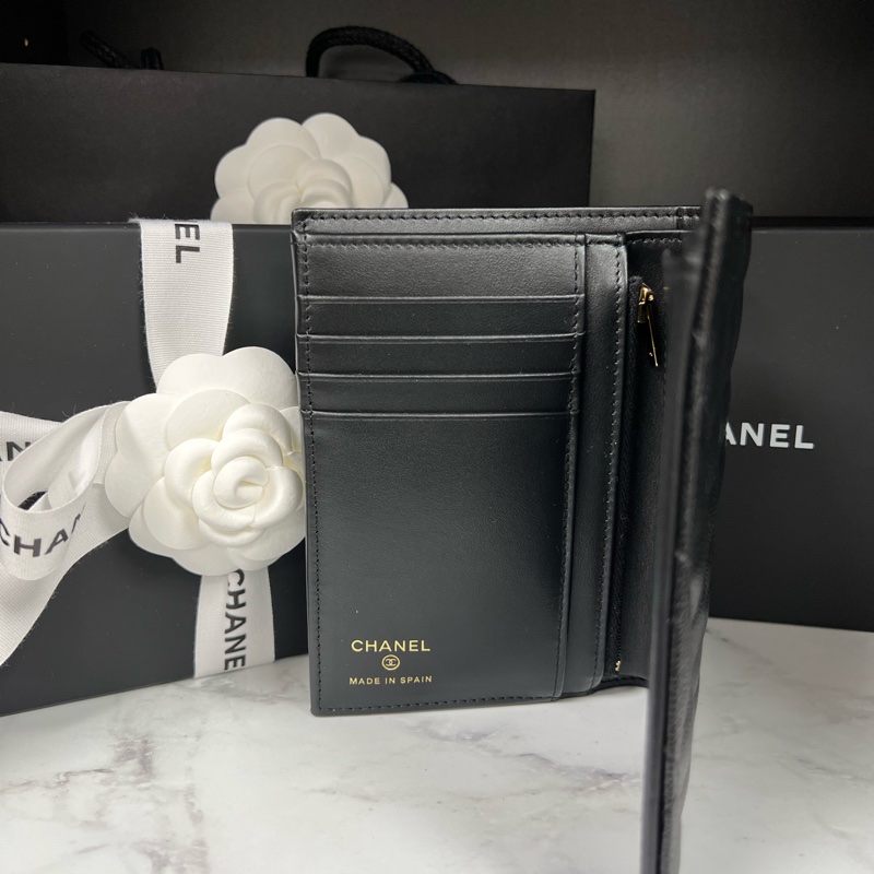 CHANEL Coco Crush 護照錢包（全新 全配）-3
