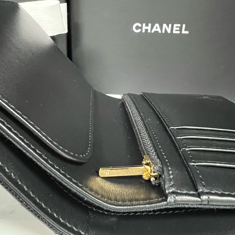 CHANEL Coco Crush 護照錢包（全新 全配）-15