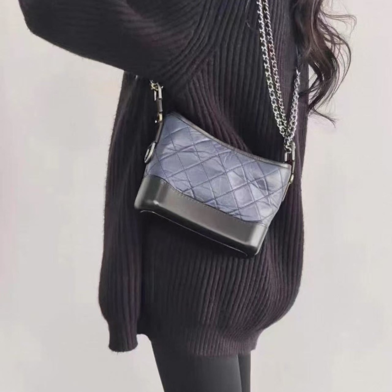 CHANEL 小號藍黑拼色流浪包肩背斜背包20×15×8 98新配件塵袋購證保卡-0