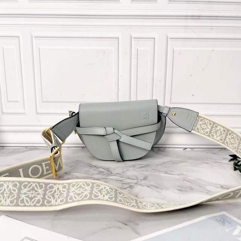 Loewe gate mini冰藍色新款寬肩帶斜背包 21×12.5×9.5 98新配件塵袋-4