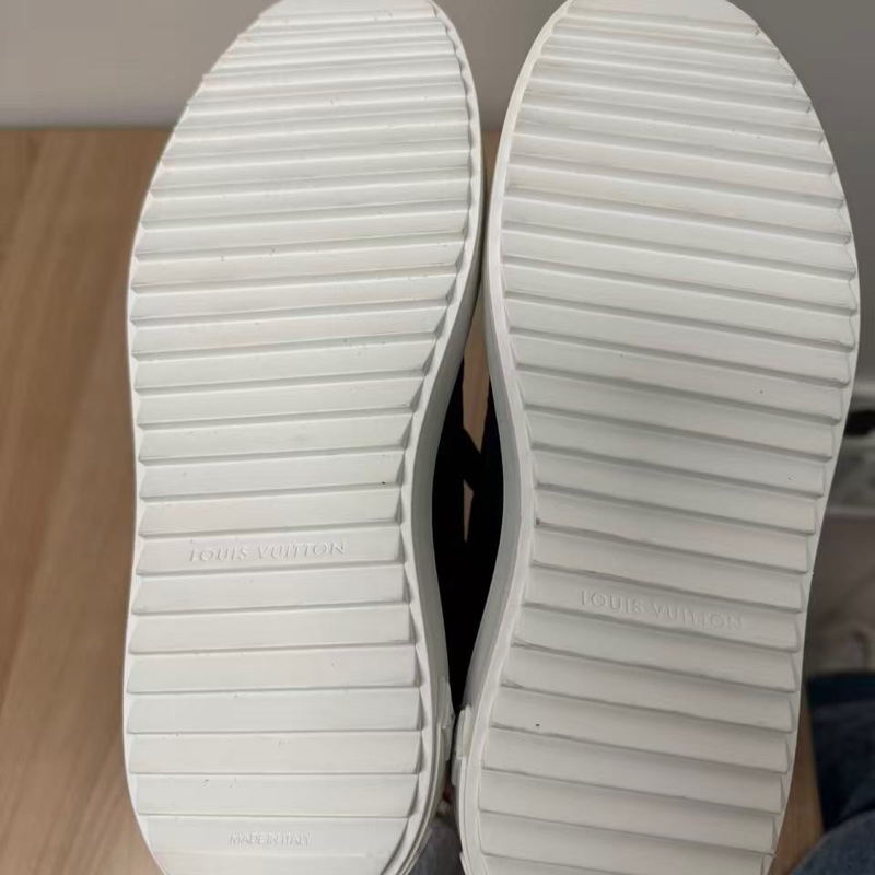 閑置未使用 lv 女款休閑鞋 36.5 碼-5