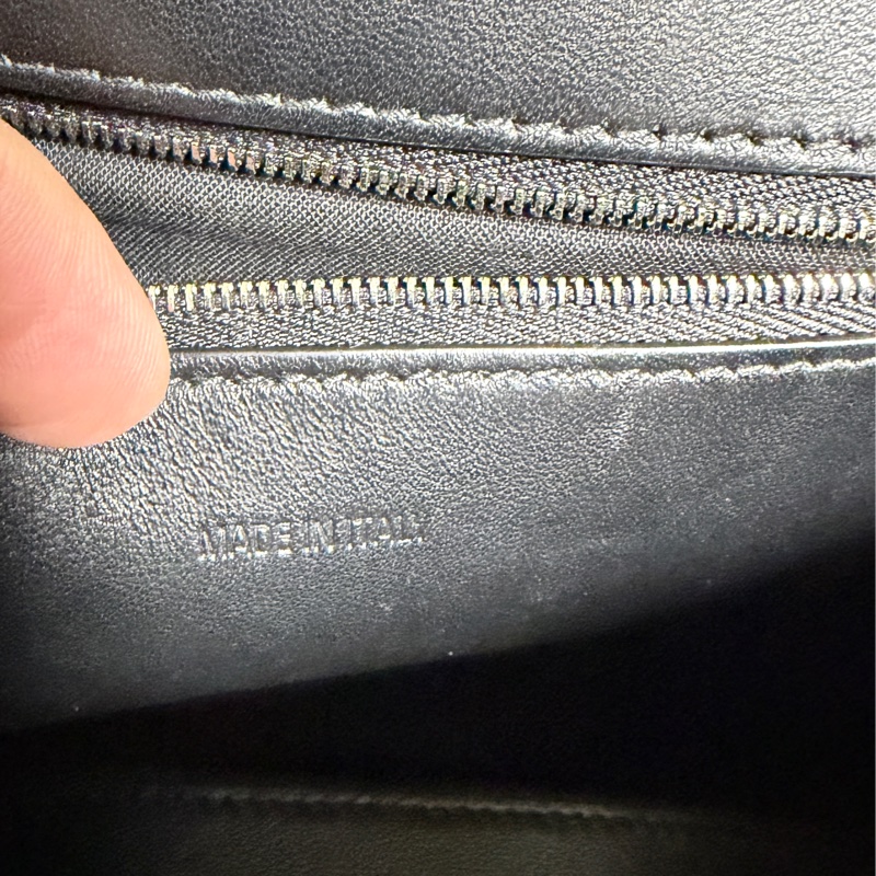 二手閒置品_台灣購證_Balenciaga_巴黎世家_男版沙漏包_24SS_Downtown 單肩包_ 7364732AABJ-26