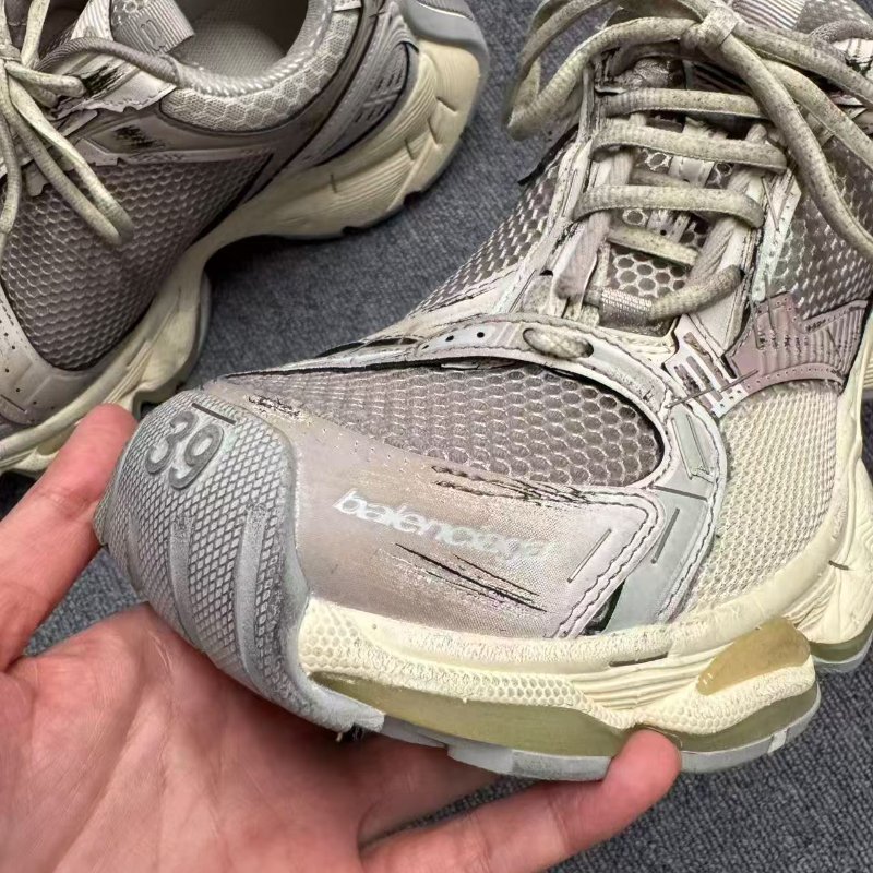 巴黎世家 Stapler 釘書機 低筒復古老爹鞋 米色 39 號-6