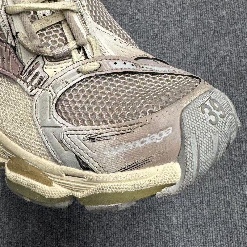 巴黎世家 Stapler 釘書機 低筒復古老爹鞋 米色 39 號-12