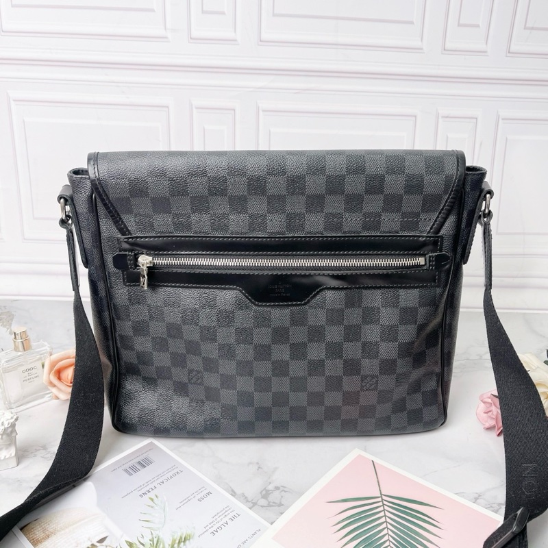 LV 黑色棋盤格daniel丹尼爾肩背包34×30×7 98新配件塵袋-5