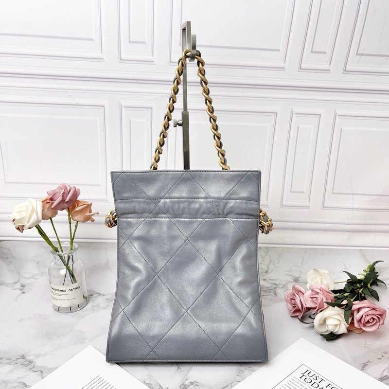 chanel 灰色羊皮福袋抽繩水桶手提包 21.5*26.5*7cm 98新配件塵袋-5