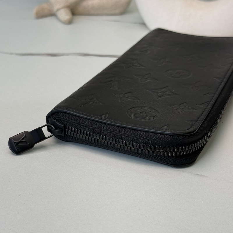 LV黑壓紋直式拉鍊長夾M62902 ✨最新晶片款-2