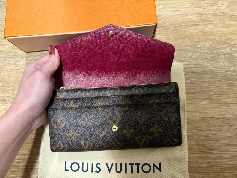 LV 經典老花長夾-1