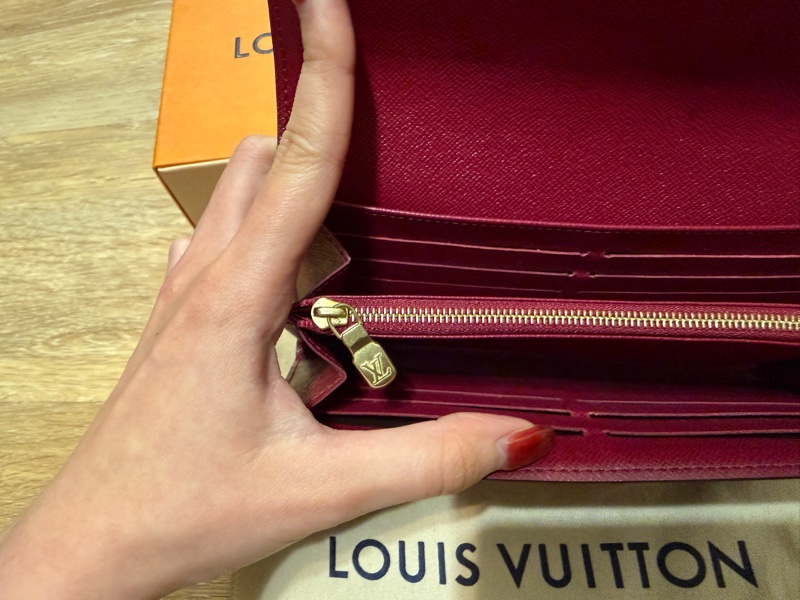 LV 經典老花長夾-17