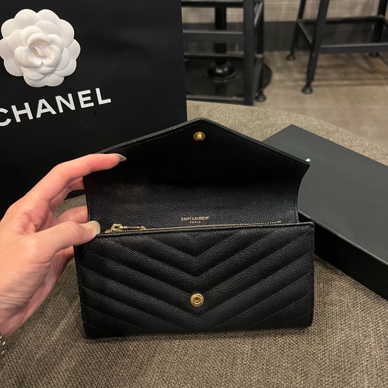 📢二手 Saint Laurent YSL黑金魚子醬掀蓋式信封長夾 正品-2