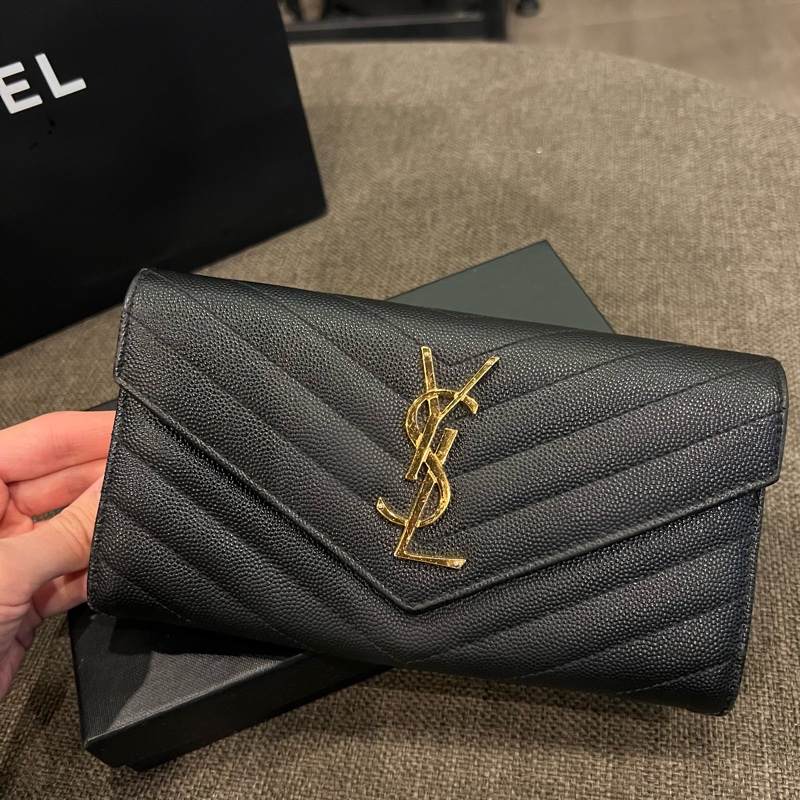 📢二手 Saint Laurent YSL黑金魚子醬掀蓋式信封長夾 正品-10