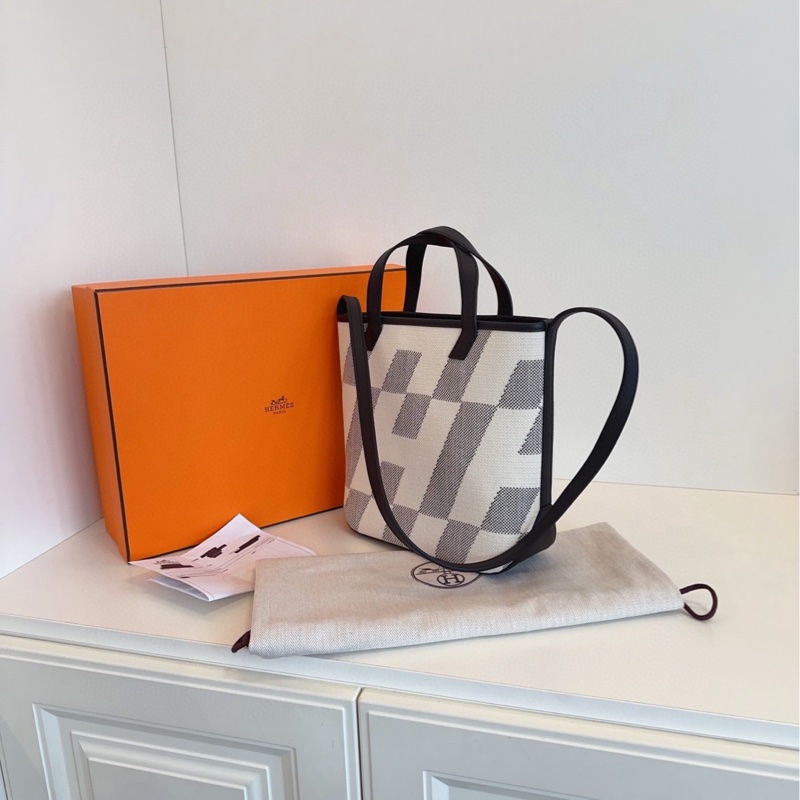 ✨Hermes 閒置新未使用 全套有購證 Cabas H En Biais 27 小號-6