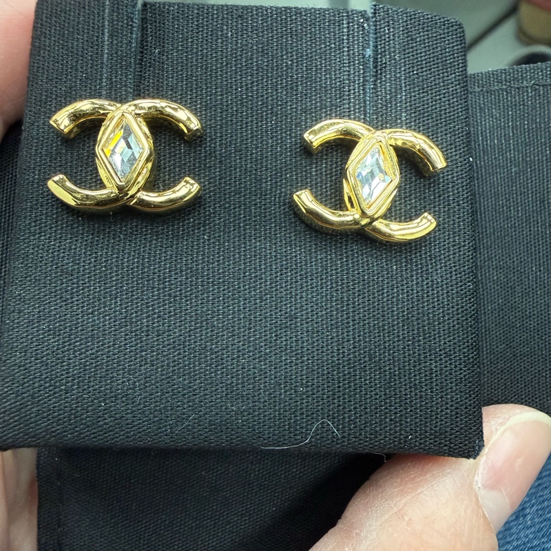 Chanel 復古金雙C Logo 耳環-1