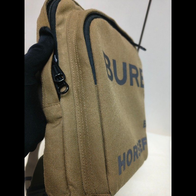 ㊣✨ Burberry✨博柏利 褐綠色 印字 布面 直立 胸前包 胸包 斜跨包 單車包/二手精品/保證正品🌳二手樹屋🌳-11