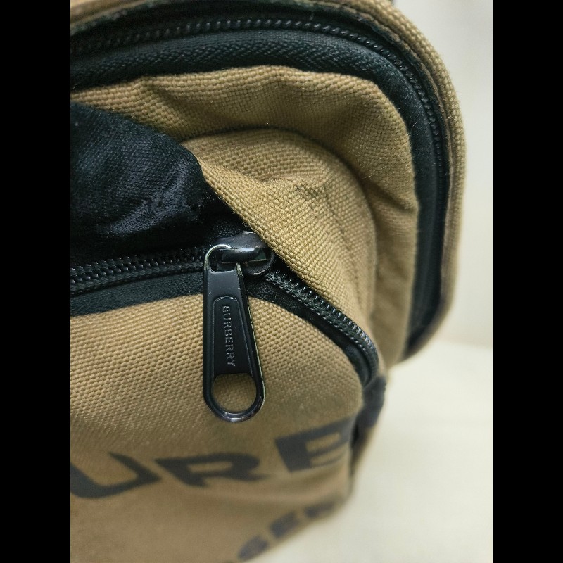 ㊣✨ Burberry✨博柏利 褐綠色 印字 布面 直立 胸前包 胸包 斜跨包 單車包/二手精品/保證正品🌳二手樹屋🌳-13