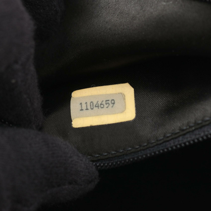 香奈兒 (CHANEL) 絎縫斜背包，羊皮材質，黑色，金色五金，二手女款-4