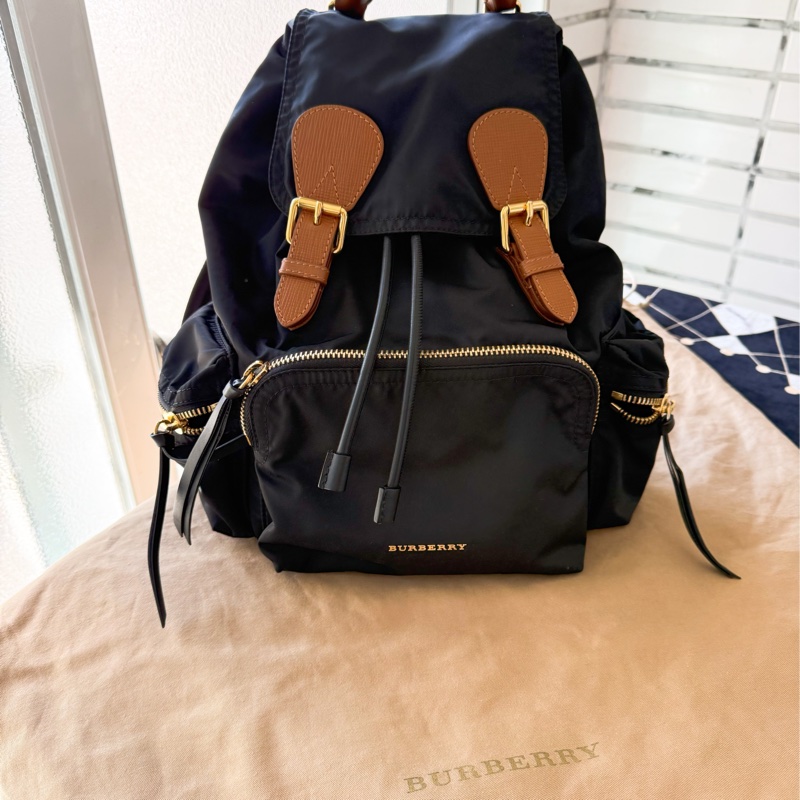 二手BURBERRY黑色金鏈尼龍中款雙肩包後背包Rucksack-0