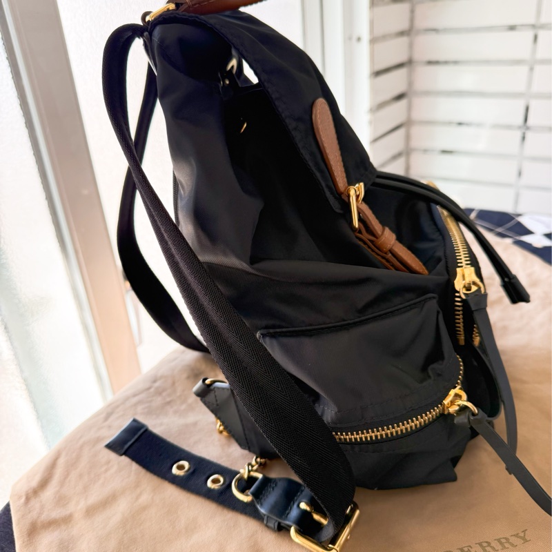 二手BURBERRY黑色金鏈尼龍中款雙肩包後背包Rucksack-4