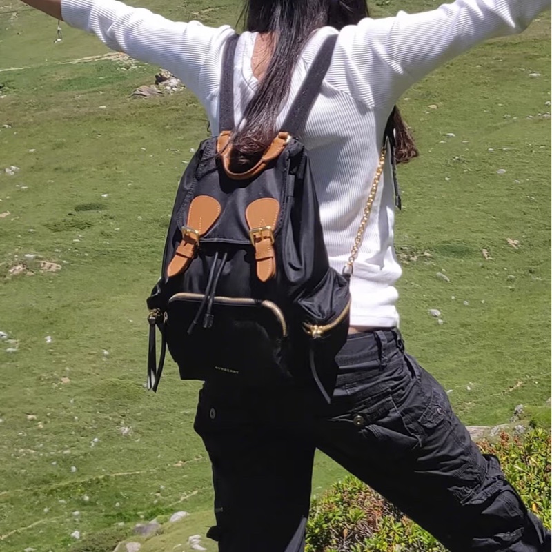 二手BURBERRY黑色金鏈尼龍中款雙肩包後背包Rucksack-11