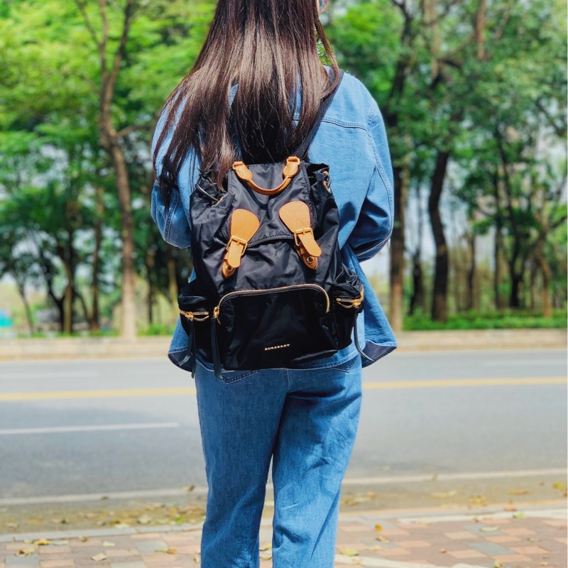 二手BURBERRY黑色金鏈尼龍中款雙肩包後背包Rucksack-13