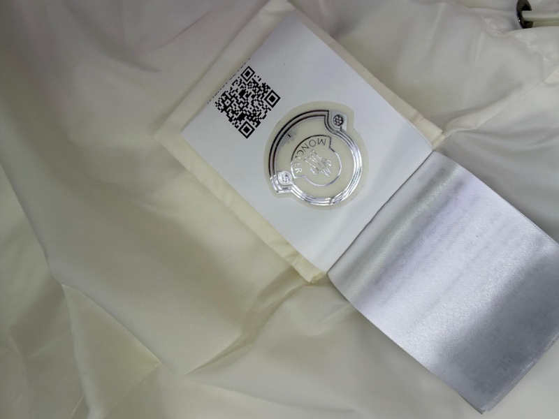 Moncler 女裝羽絨-3