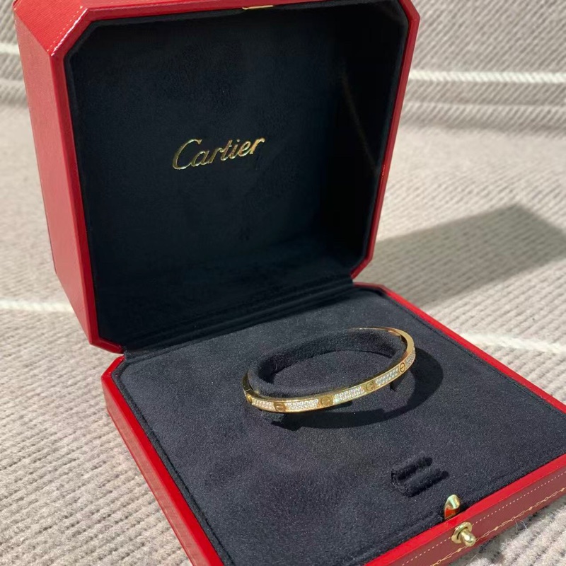 Cartier卡地亞Love系列黃金窄版滿鑽手鐲,2023年8月購入-5