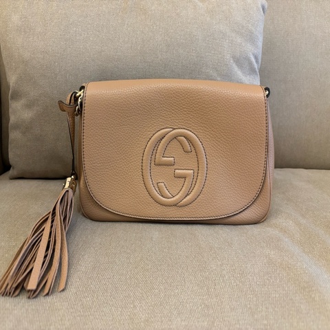 GUCCI SOHO 裸粉色牛皮磁扣 斜背包/肩背包/手拿包