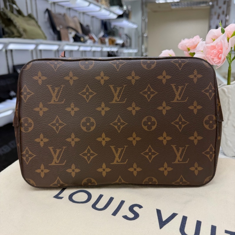 接近全新 98新 lv水桶包 M44022-1