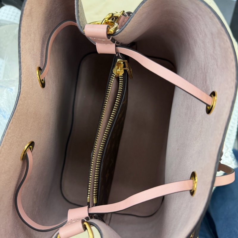 接近全新 98新 lv水桶包 M44022-5