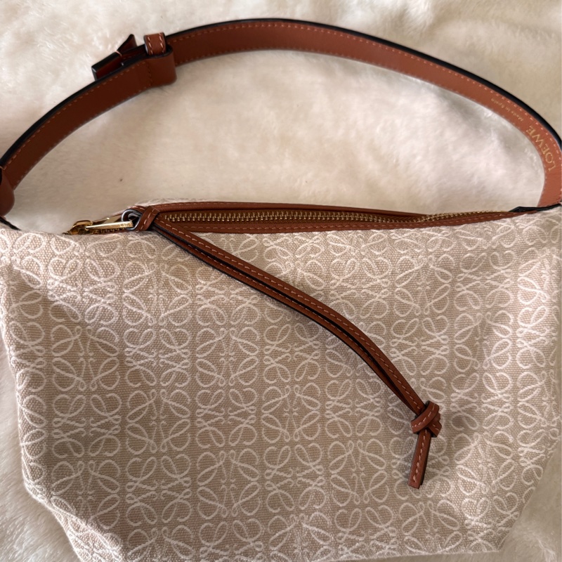 Loewe cubi二手小號經典棕色-2