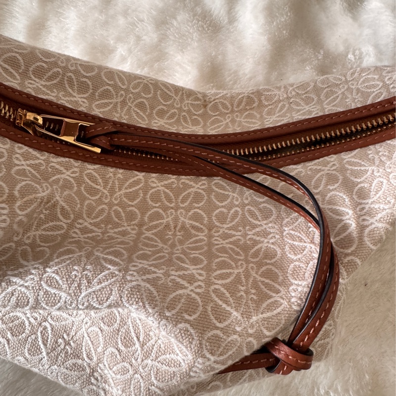 Loewe cubi二手小號經典棕色-6