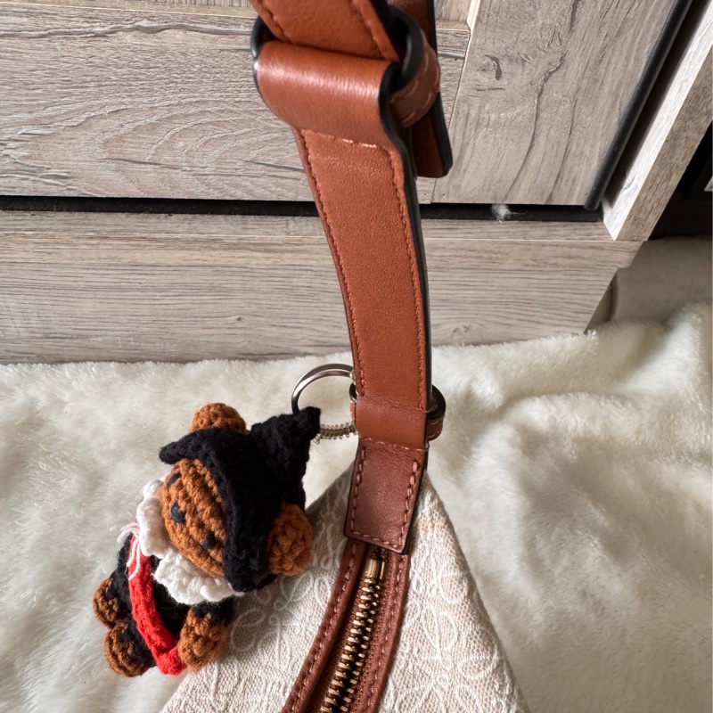 Loewe cubi二手小號經典棕色-7