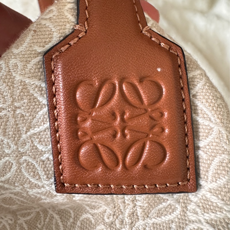 Loewe cubi二手小號經典棕色-11