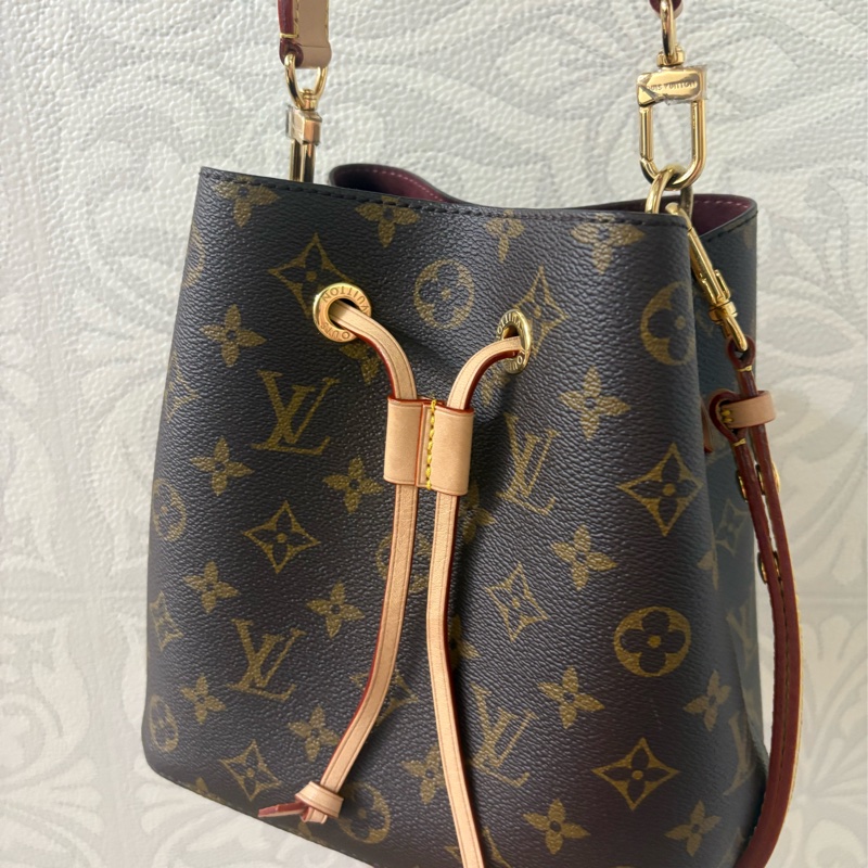 LOUIS VUITTON Néonoé BB 束口水桶包-0