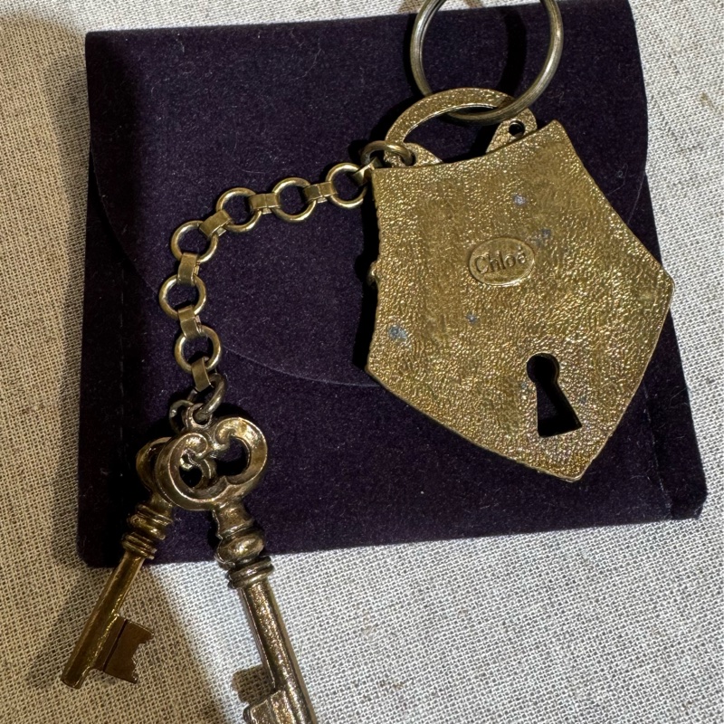 絕版收藏 法國時尚正品Vintage老件CHLOE 銅金屬鑰匙圈-8