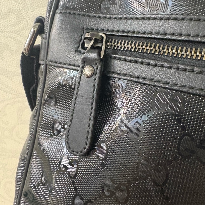 Gucci 黑色防水防刮記者包-3