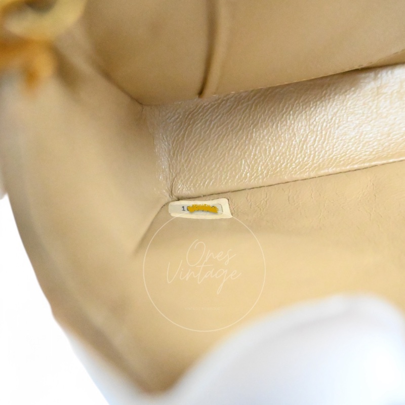 [Pre-owned] Chanel Vintage Beige Single Flap bag with CC Logo-13