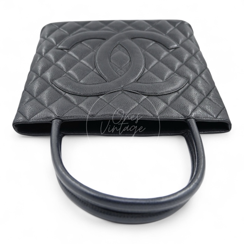 [Pre-owned] Chanel Black Caviar Vintage Medallion Tote Bag-3