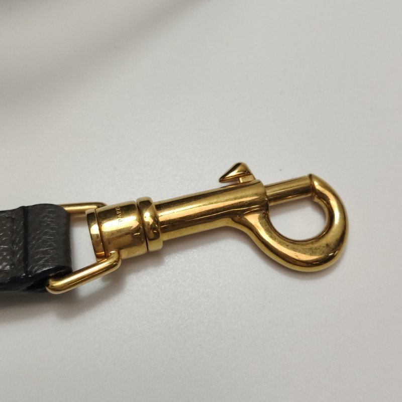 Celine Belt魚包迷你牛皮純色紐結飾帶單肩包-9