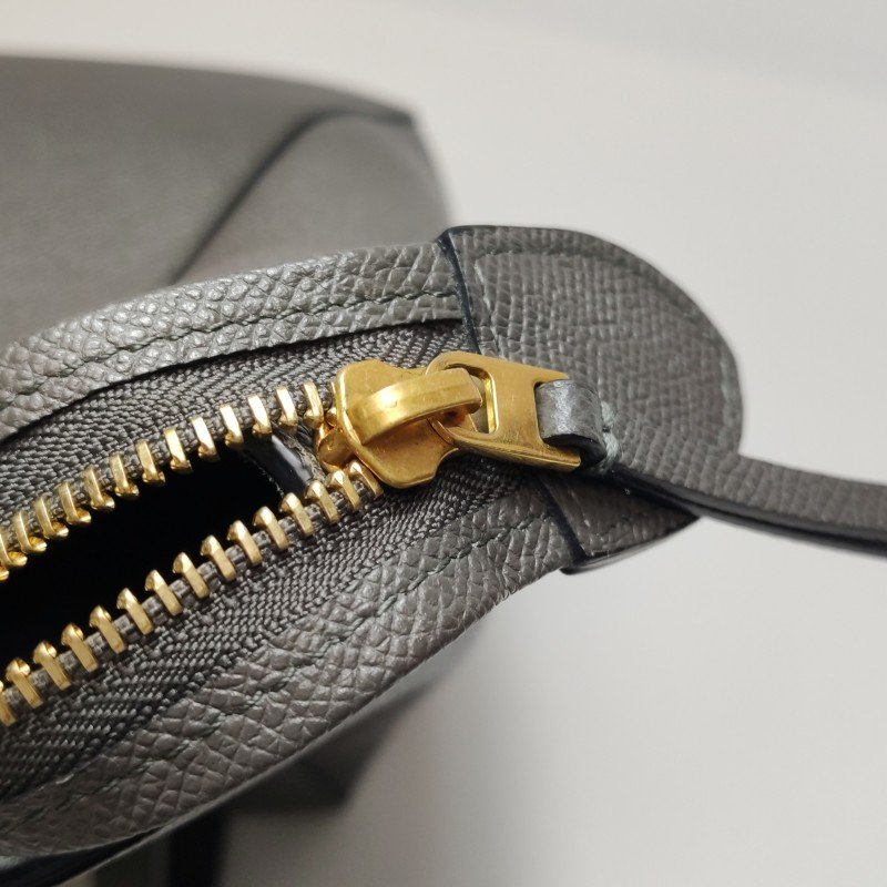 Celine Belt魚包迷你牛皮純色紐結飾帶單肩包-11