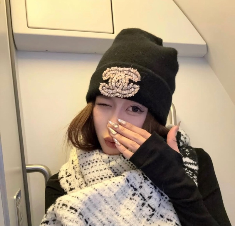 Chanel 花呢拼接雙C大logo毛帽-5