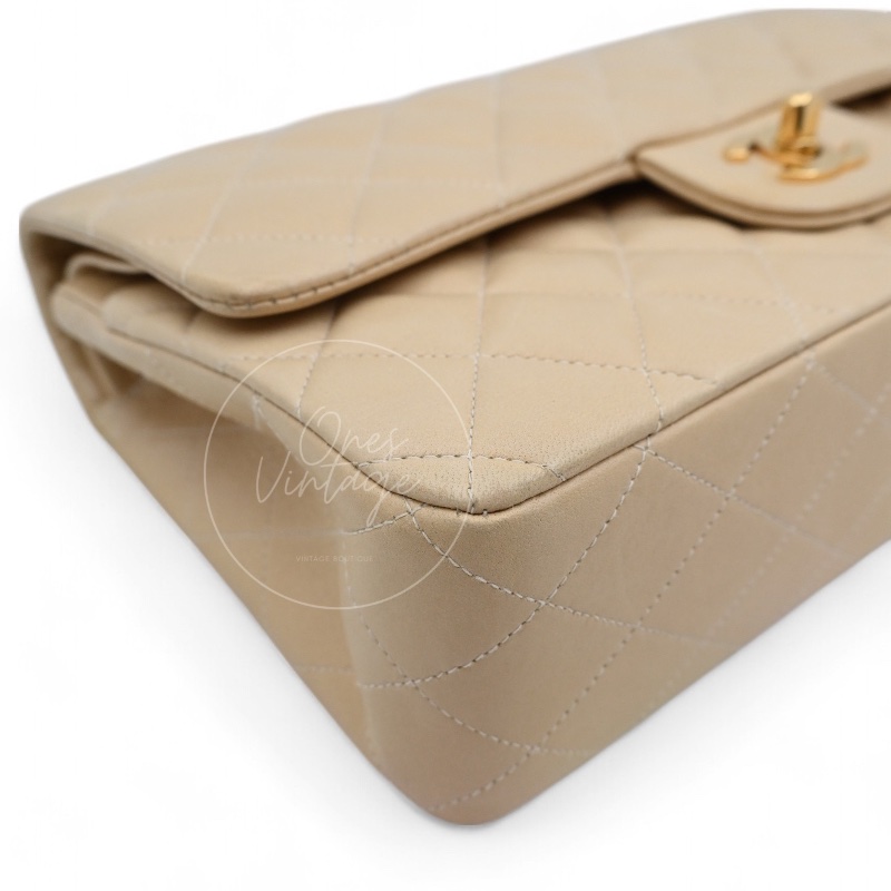 [Pre-owned] Chanel CF25 Medium Classic Flap Bag Beige GHW-9