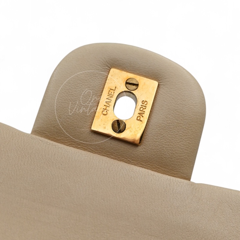 [Pre-owned] Chanel CF25 Medium Classic Flap Bag Beige GHW-26