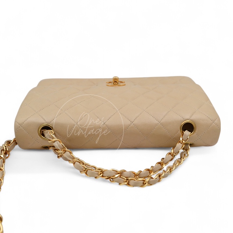 [Pre-owned] Chanel CF25 Medium Classic Flap Bag Beige GHW-27