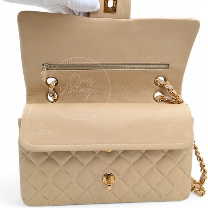 [Pre-owned] Chanel CF25 Medium Classic Flap Bag Beige GHW-30
